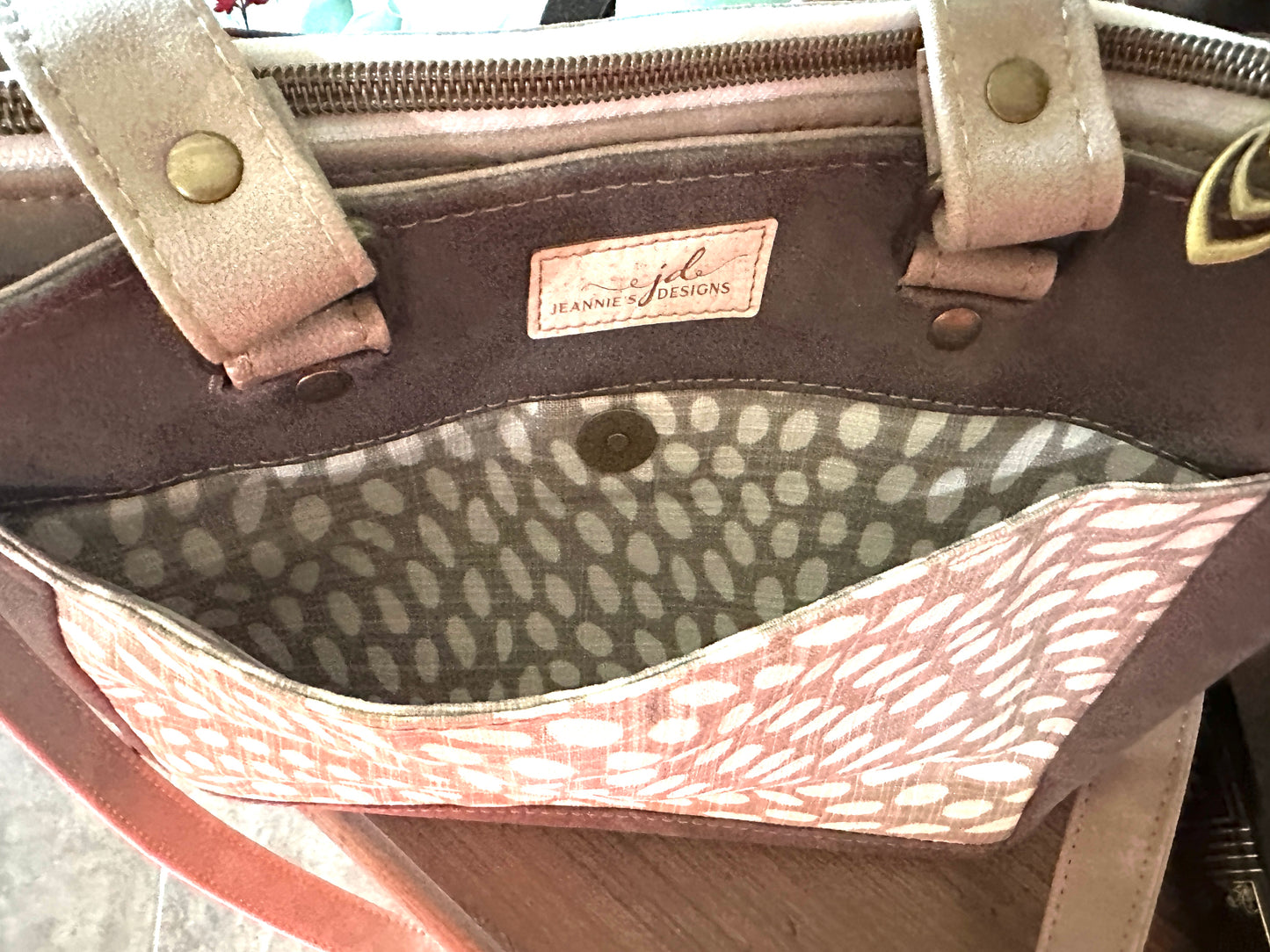 Crossbody Medium Tote bag Organizer Bag Wallet included Red Floral Vinyl