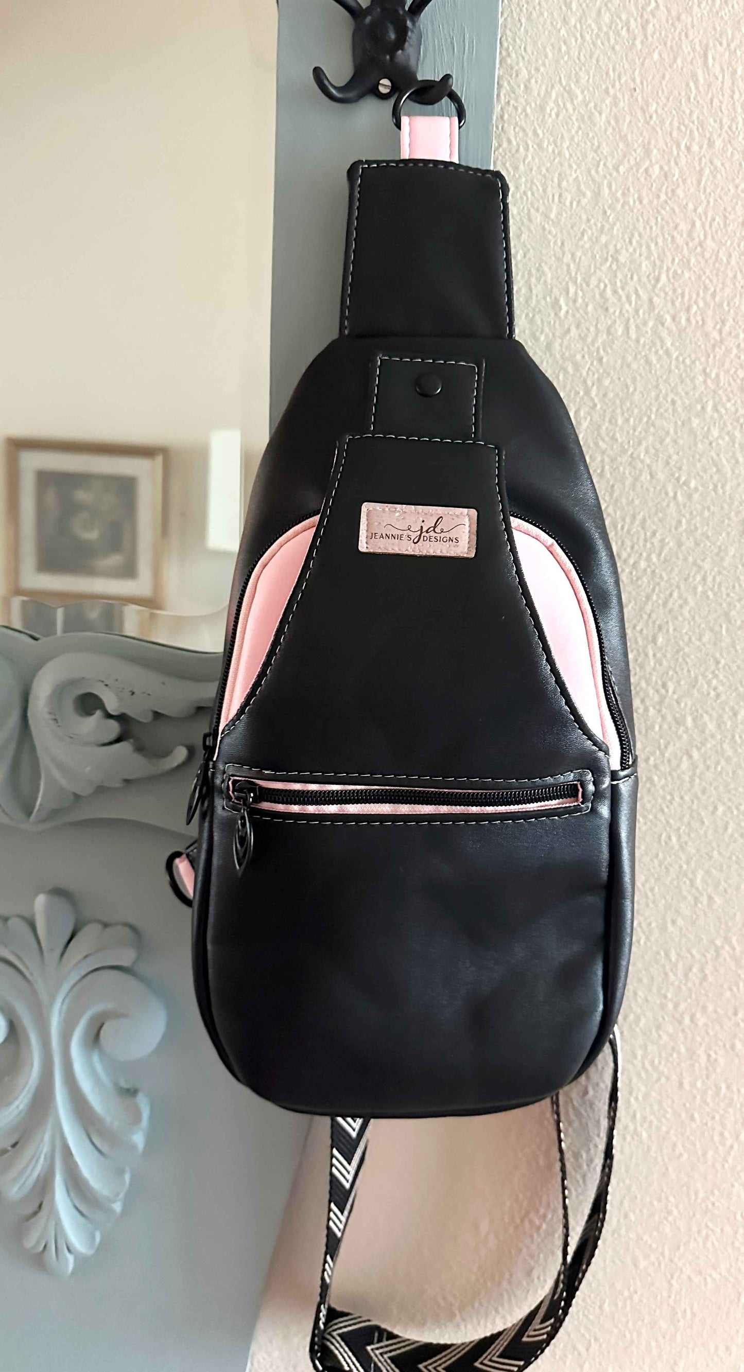 Retro Style Sling Bag a pattern by Kandou