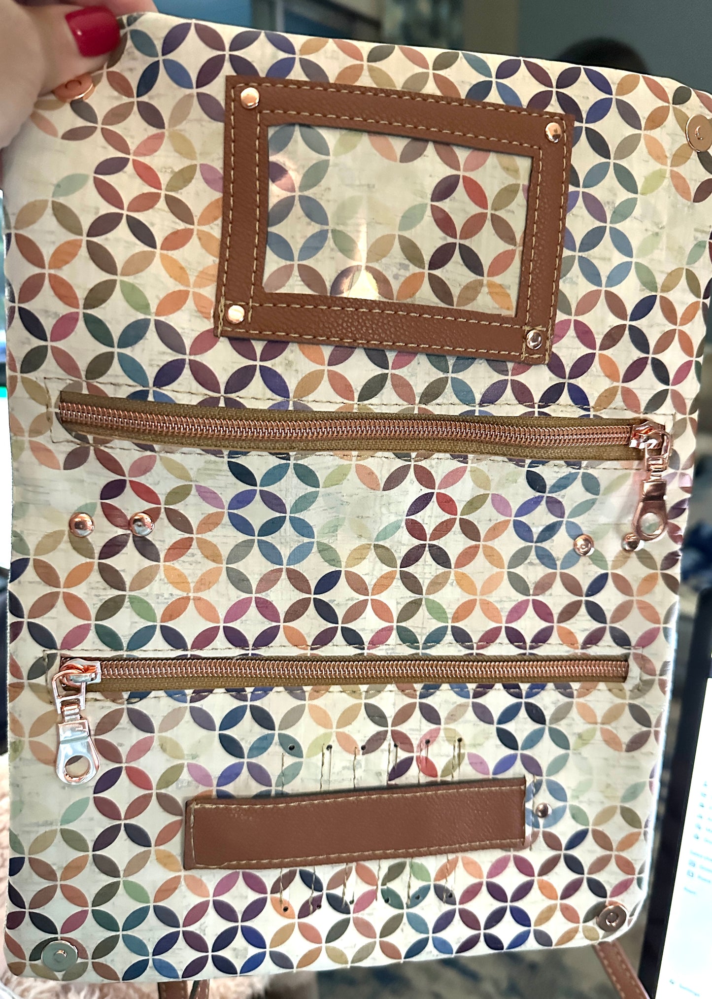 Bend and Snap Clutch