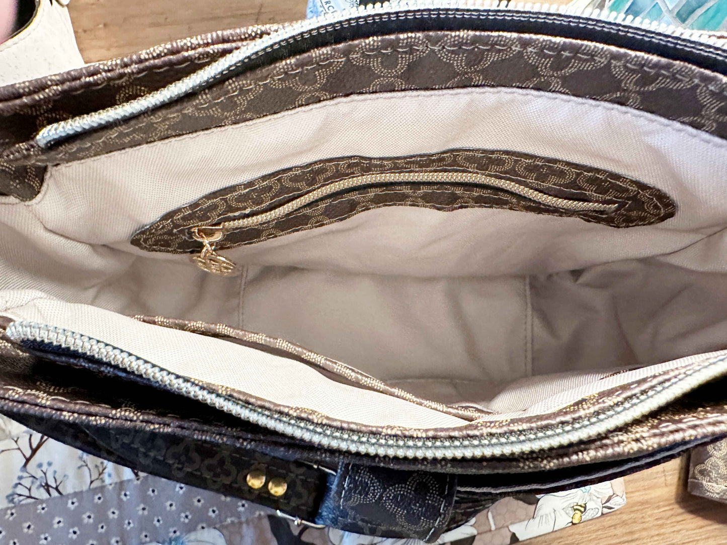 Takisha Crossbody Bag by Kaur Threads