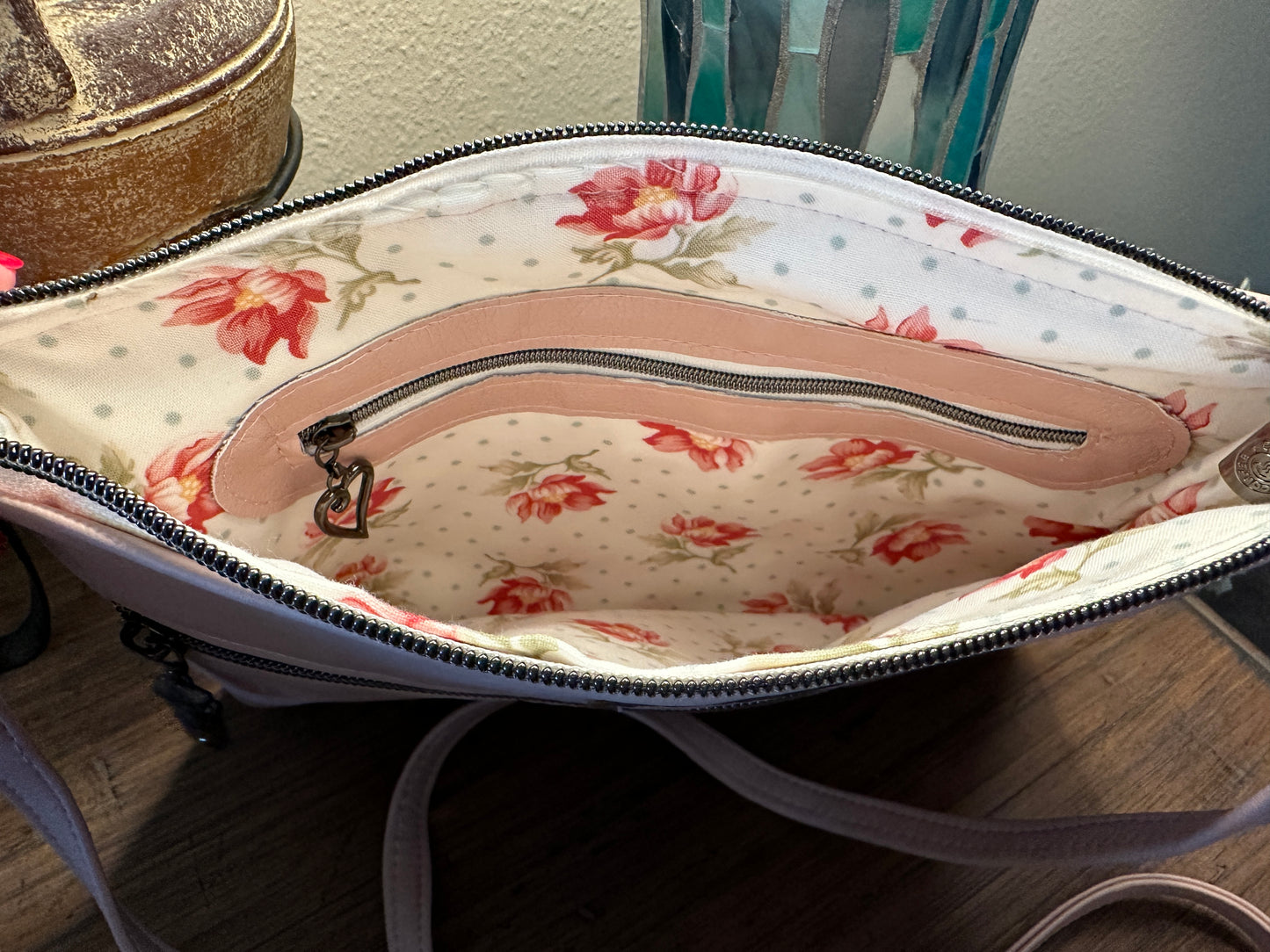 Zippy Crossbody Bag Pattern by Sallie Tomato