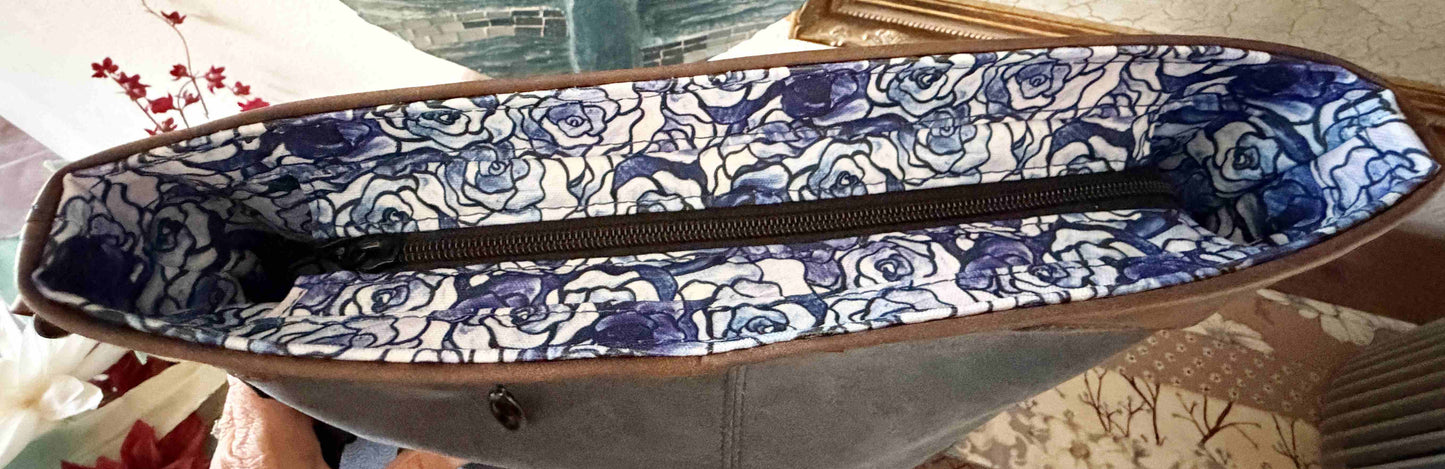 Harmonica Hobo Tote Bag