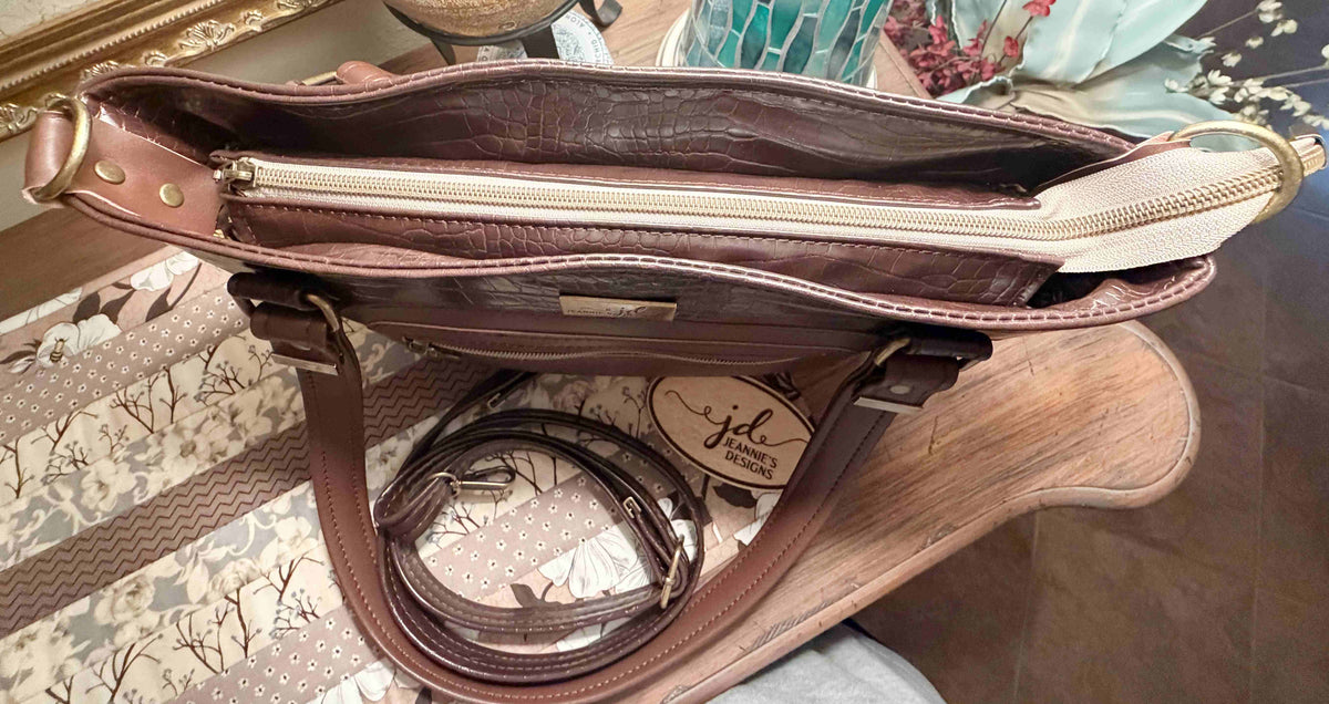 Jeanniebag Shoulder Bag