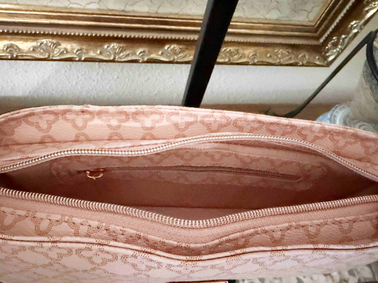 The Evelyn Crossbody or Baguette