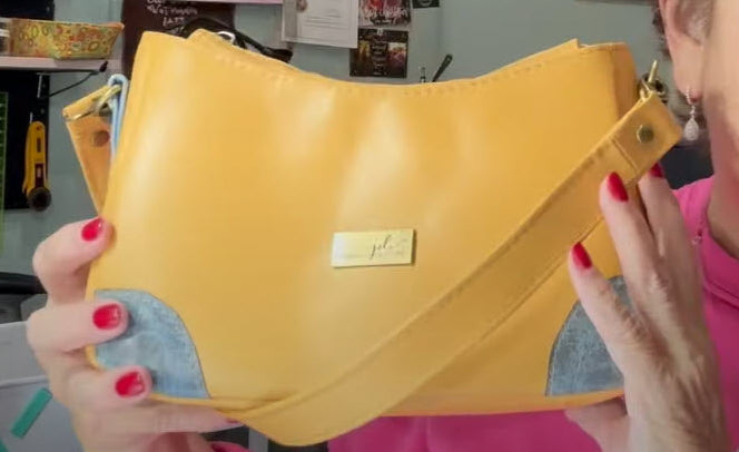 Annabelle Shoulder Bag in Leather