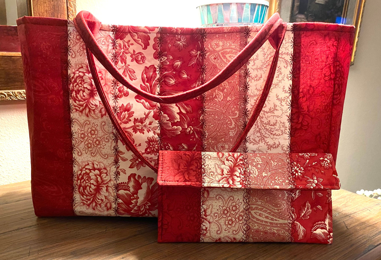 Tote Purse Handbag Patchwork Cranberries fabric 3 Sisters Matching Wallet too