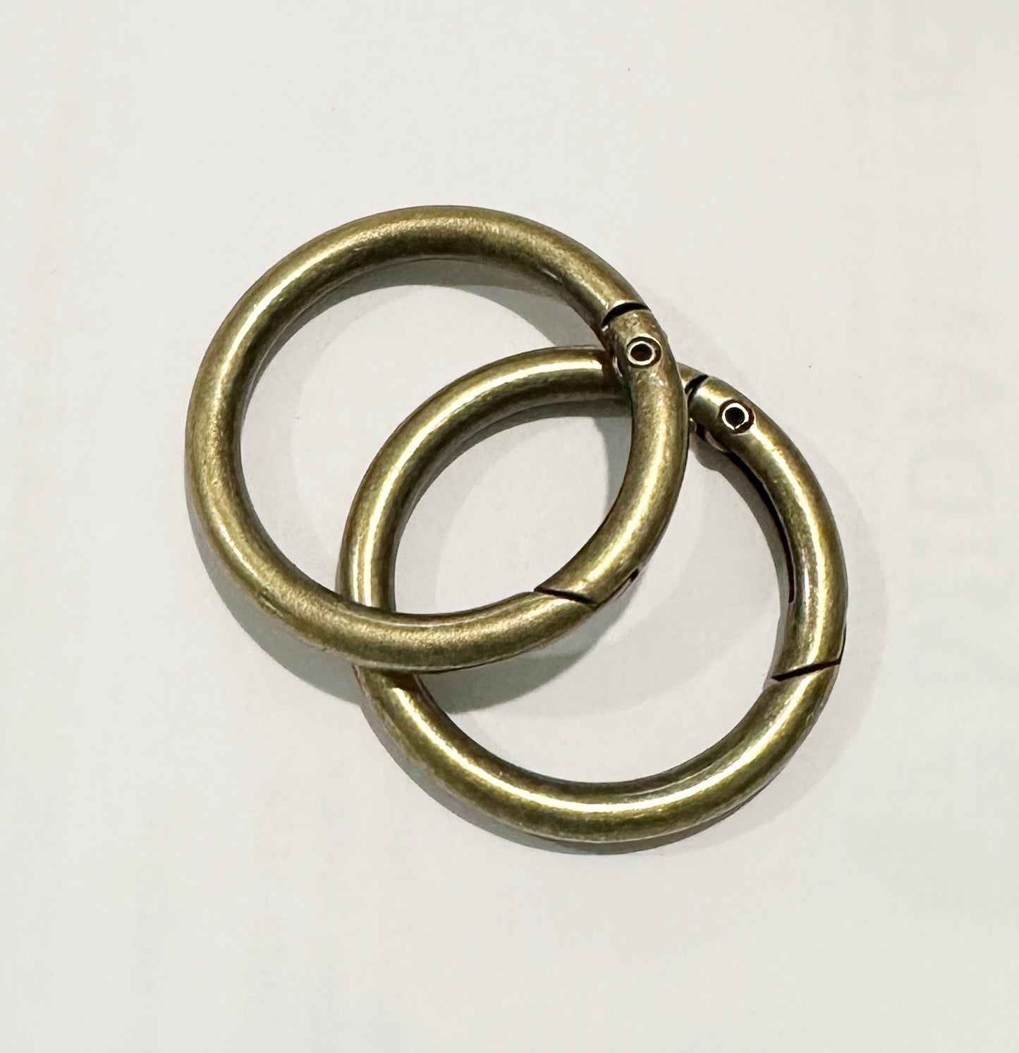 Gate Ring Antique Brass, Matte Rainbow, Matte Black 1.25" Set of 2