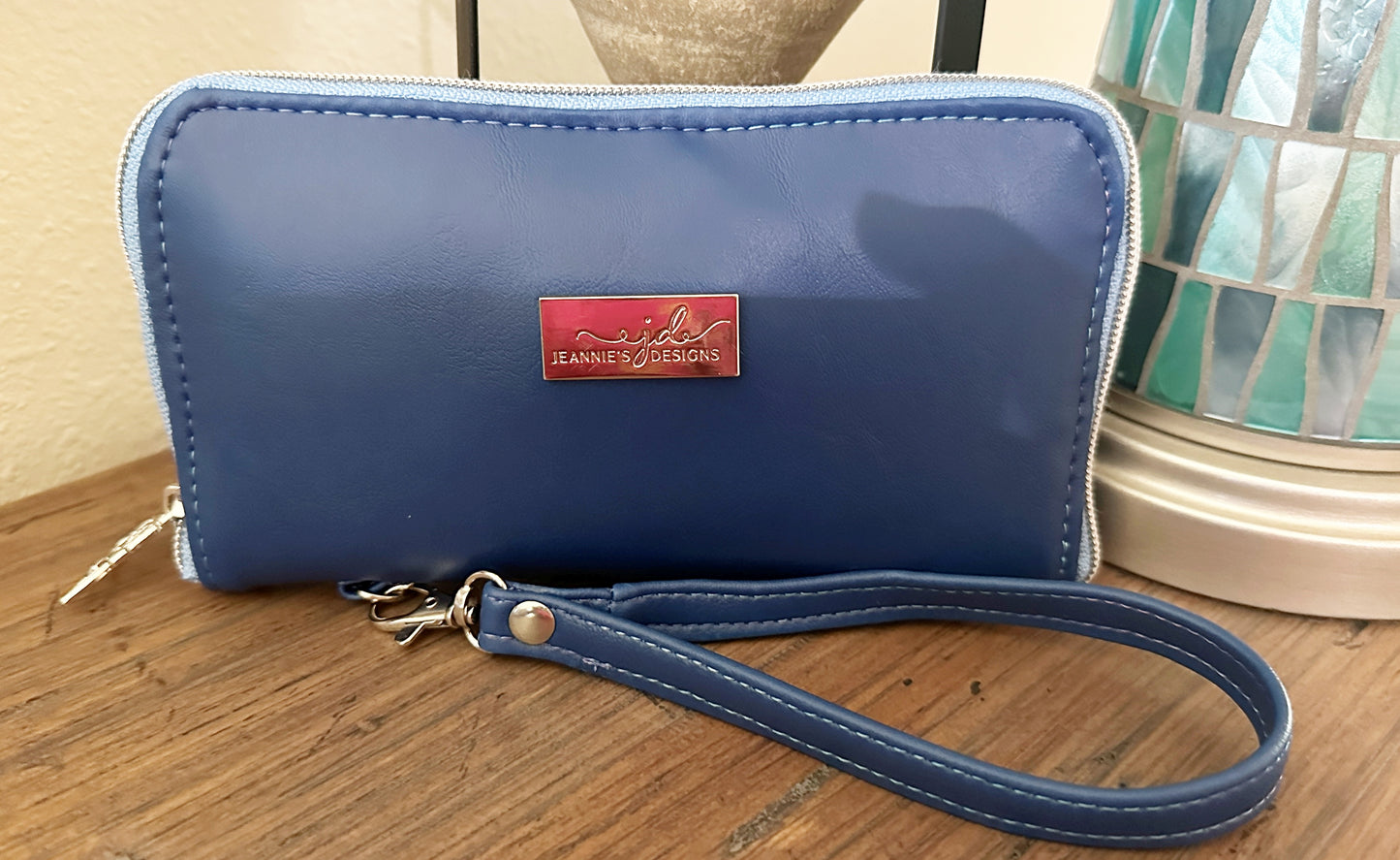 The Magnolia Wallet Organizer