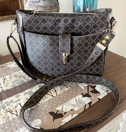 Takisha Crossbody Bag by Kaur Threads