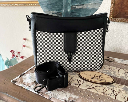 Takisha Crossbody Bag by Kaur Threads