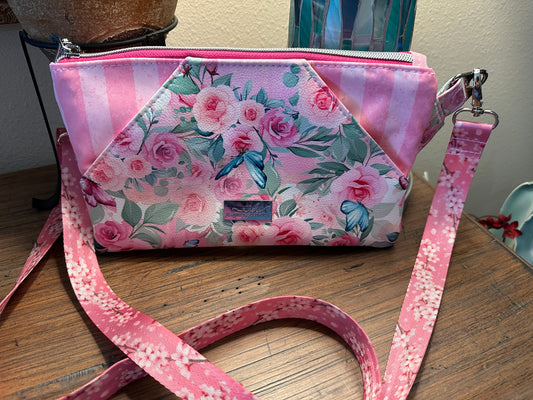 Nooga Convertible Hip Bag in Pink