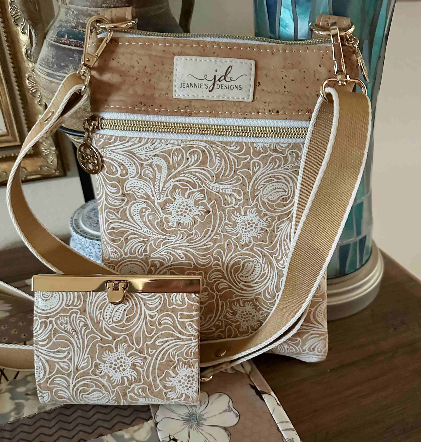 Cell Mate Crossbody