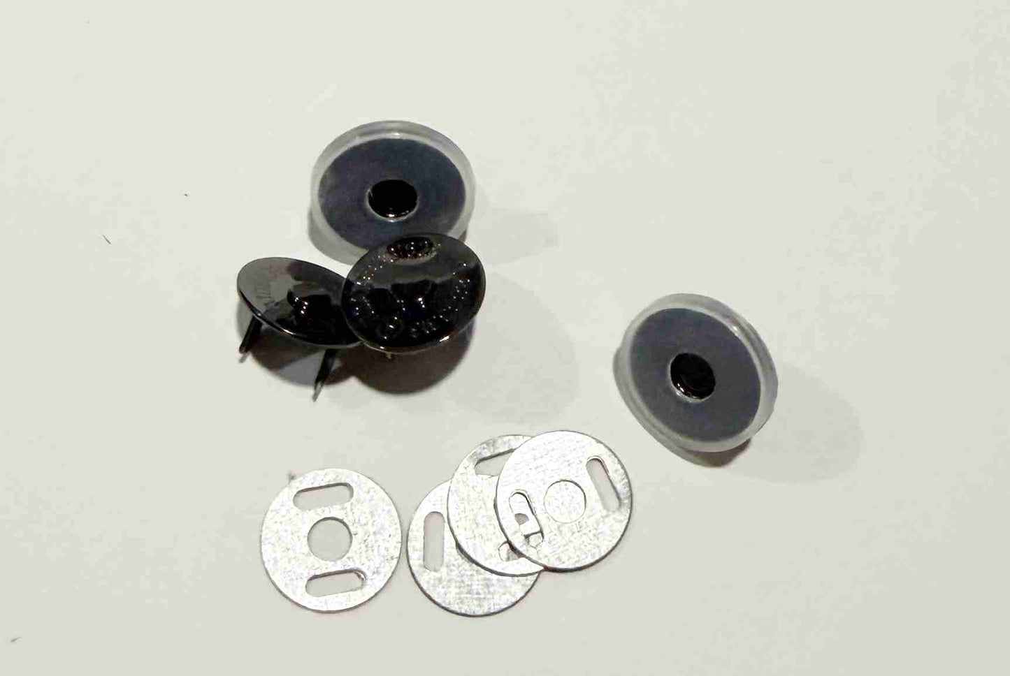 Thin Magnetic Snap 14mm
