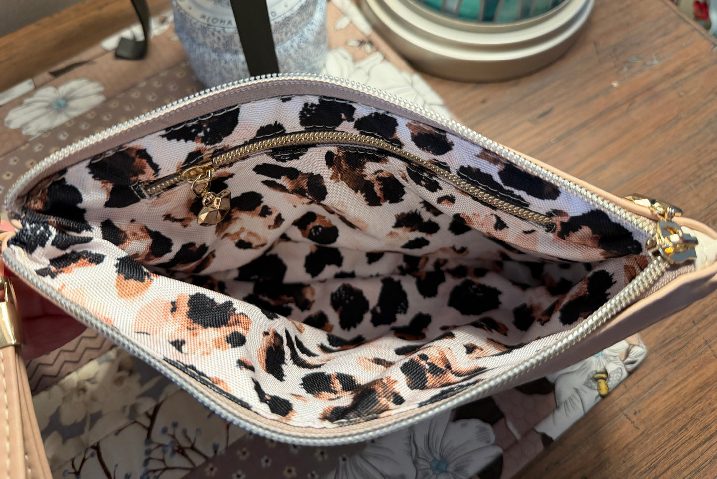 Neo Wristlet
