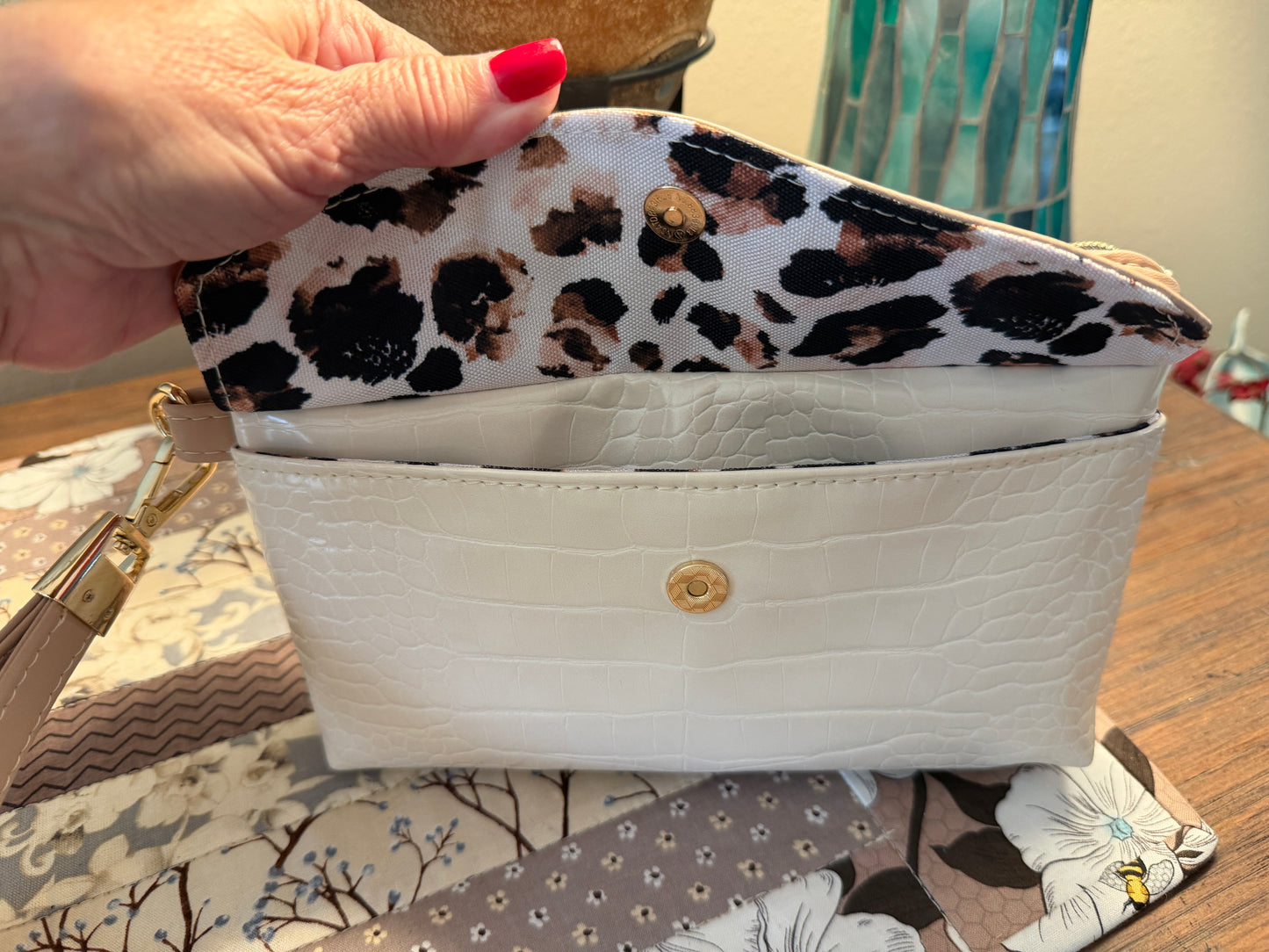 Neo Wristlet
