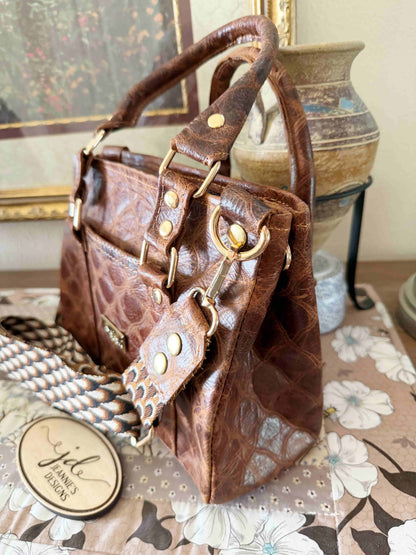 The Monroe Handbag in Leather