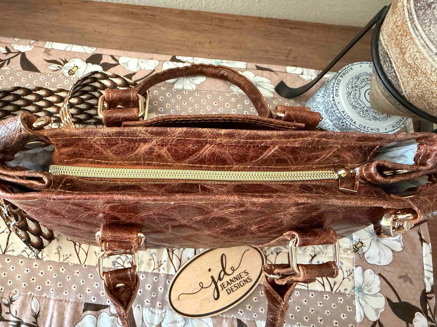 The Monroe Handbag in Leather