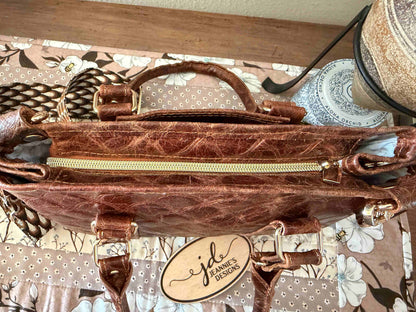 The Monroe Handbag in Leather