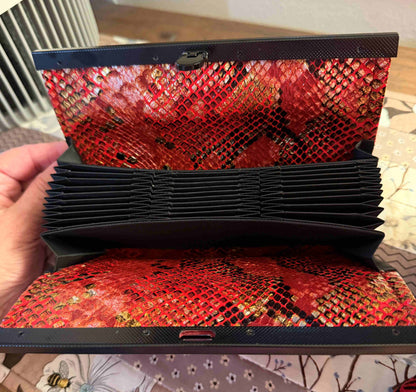 The Monroe Handbag in Leather