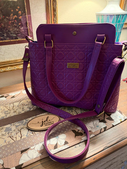 Issa Handbag Crossbody