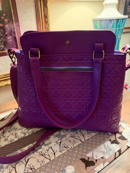 Issa Handbag Crossbody
