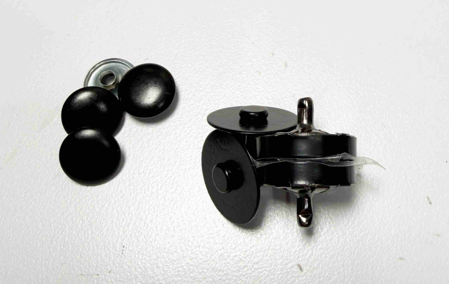 Magnetic Snap 18 mm Rivet Thick