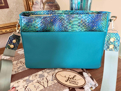 The Zynah Crossbody Handbag Leather