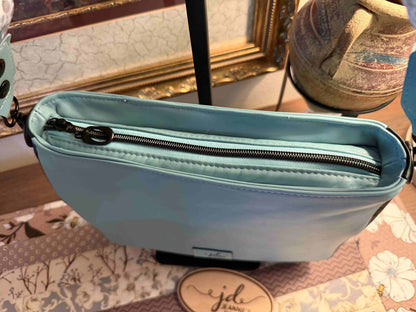The Evelyn Crossbody or Baguette