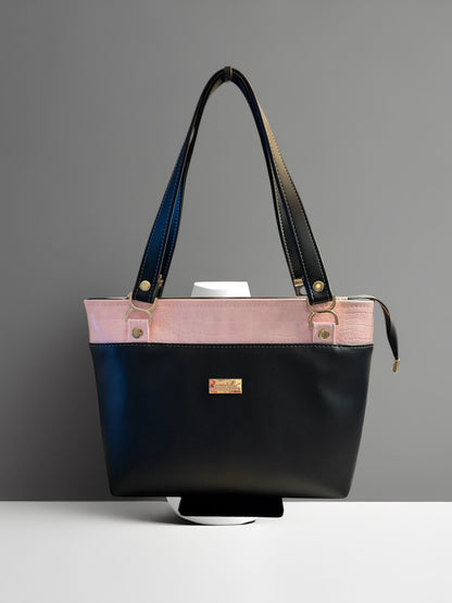 Jeanniebag Shoulder Bag