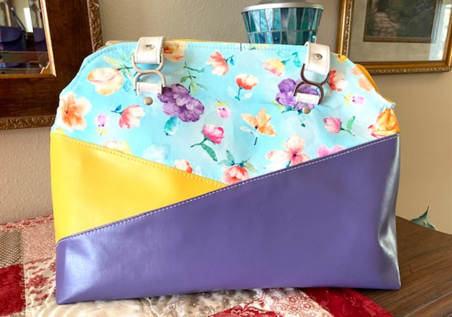 Handbag Purse Tote Zipper Top Purple White Vinyl Shoulder Straps Large Josefa