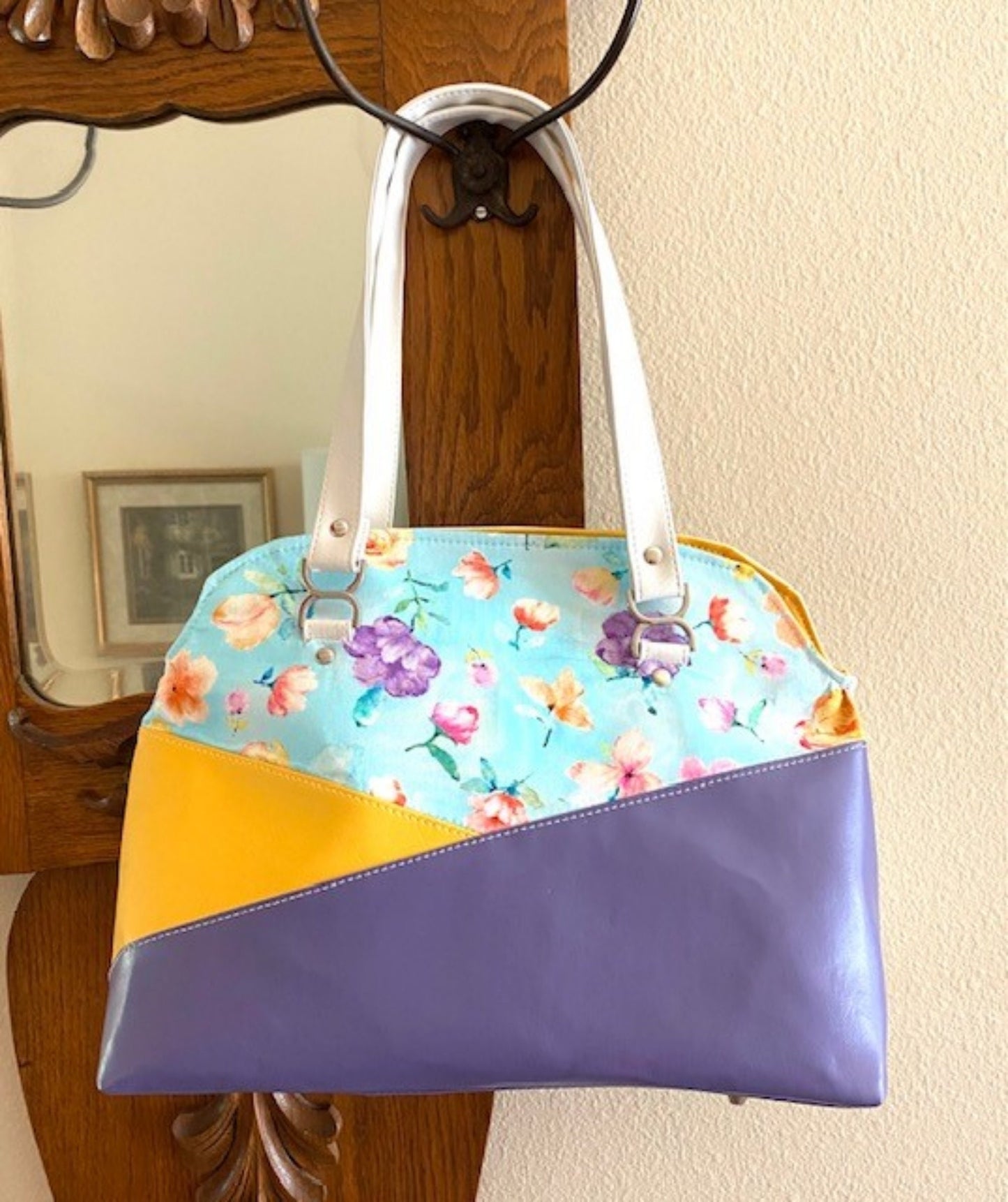 Handbag Purse Tote Zipper Top Purple White Vinyl Shoulder Straps Large Josefa