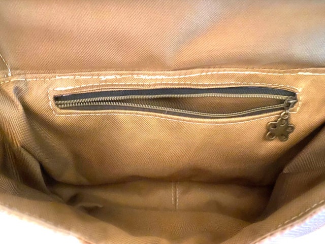 Crossbody shoulder Purse Bag Sandstone Snake Vinyl Tan Interior
