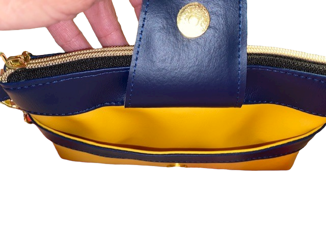 Delmar Organizer Wristlet Blue Yellow